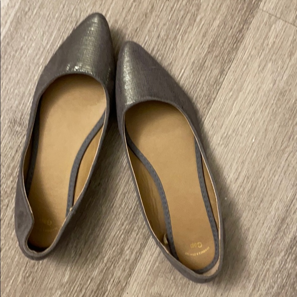 Gap flats!